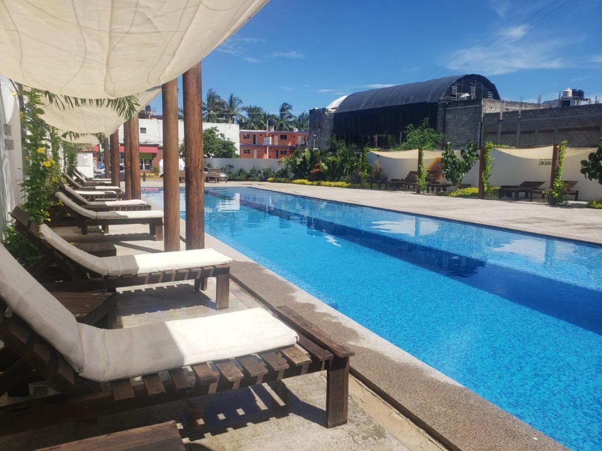 Malaki Hotel Los Ayala Bagian luar foto