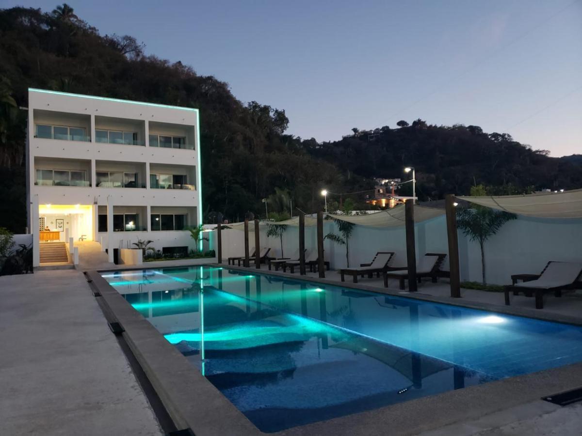 Malaki Hotel Los Ayala Bagian luar foto