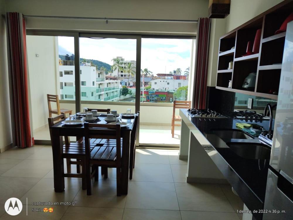 Malaki Hotel Los Ayala Bagian luar foto