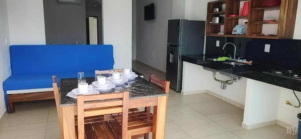 Malaki Hotel Los Ayala Bagian luar foto